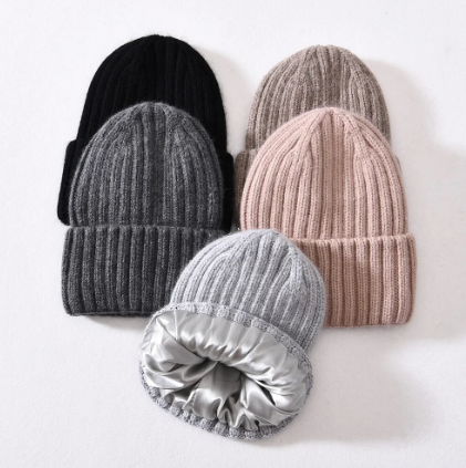 Classic Satin Beanie mörk grå