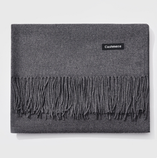 Classic casmere Scarf. Grey